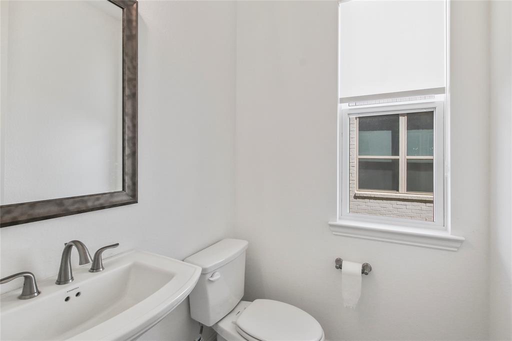 8425 Colburn The Colony, TX 75056 - Photo 23 of 37
