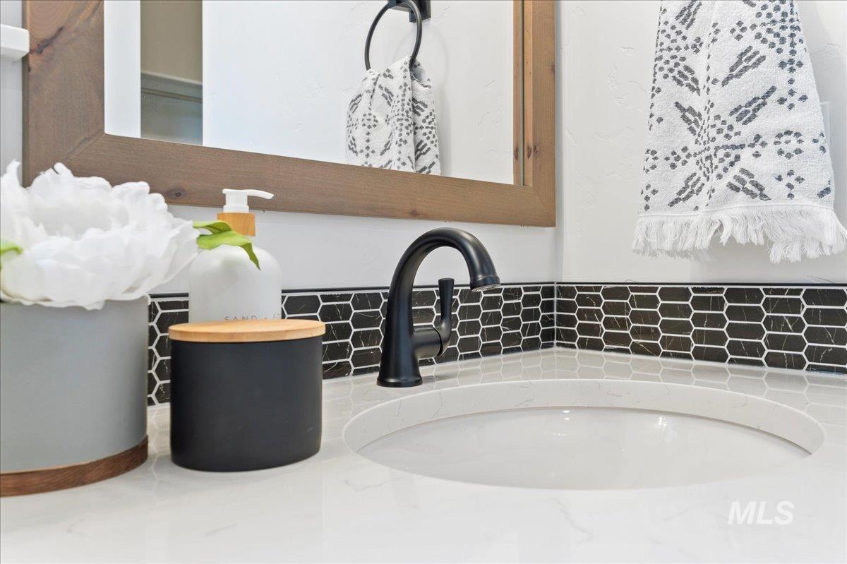 8150 West Gallup Street Meridian, ID 83646 - Photo 20 of 30 Bathroom view of vanity