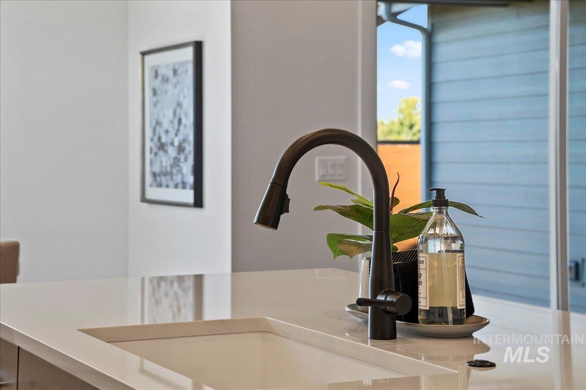 8150 West Gallup Street Meridian, ID 83646 - Photo 9 of 30 Kitchen view of a sink