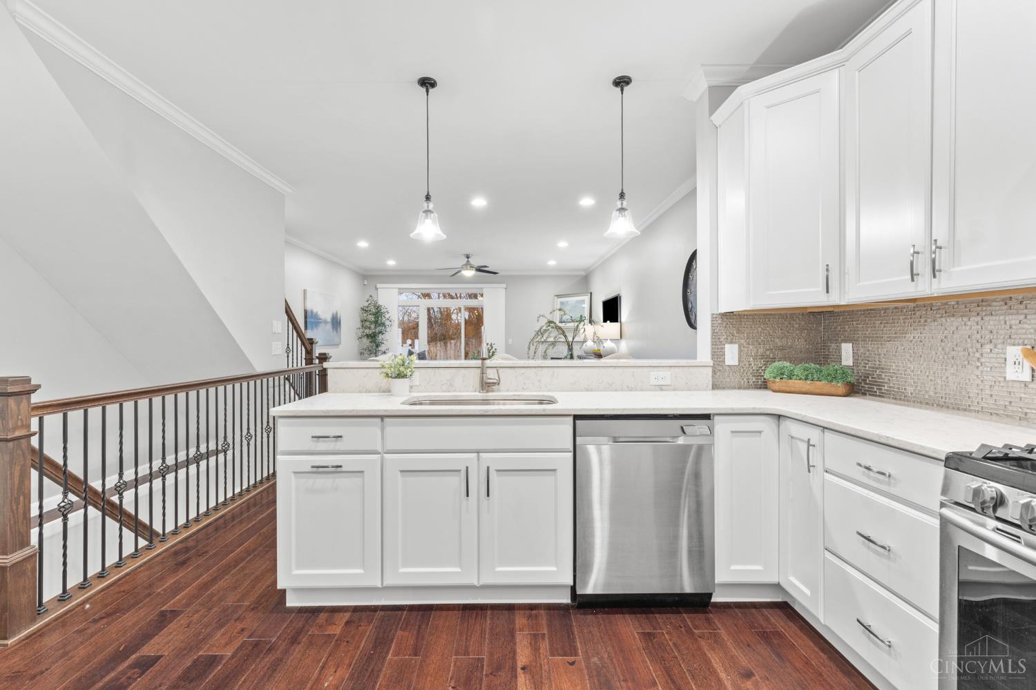 3655 Brotherton Road Cincinnati, OH 45209 - Photo 11 of 52