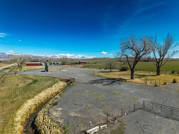 $350,000 | 3646 Lane 32 1/2 Shell Wy, Shell, WY 82441