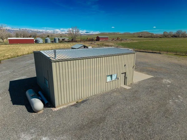 $350,000 | 3646 Lane 32 1/2 Shell Wy, Shell, WY 82441