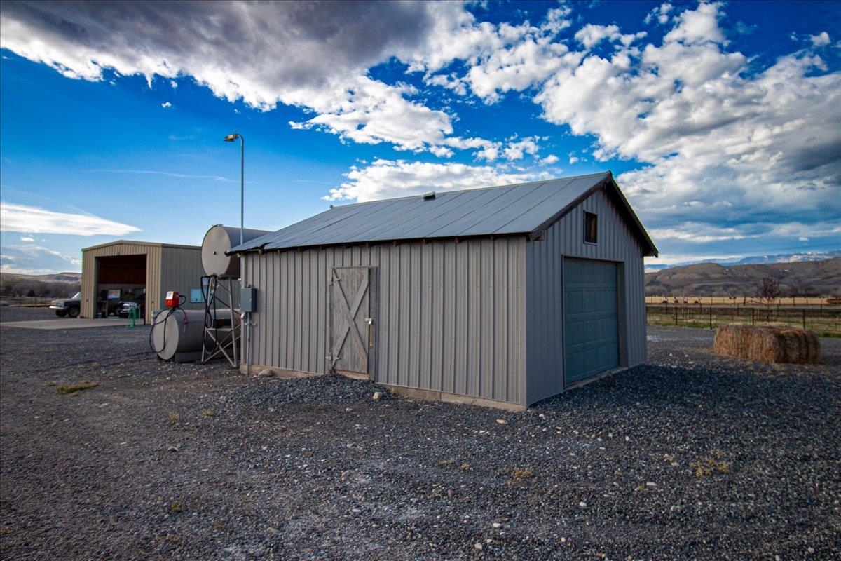 3646 Lane 32 1/2 Shell Wy Shell, WY 82441 - Photo 33 of 42