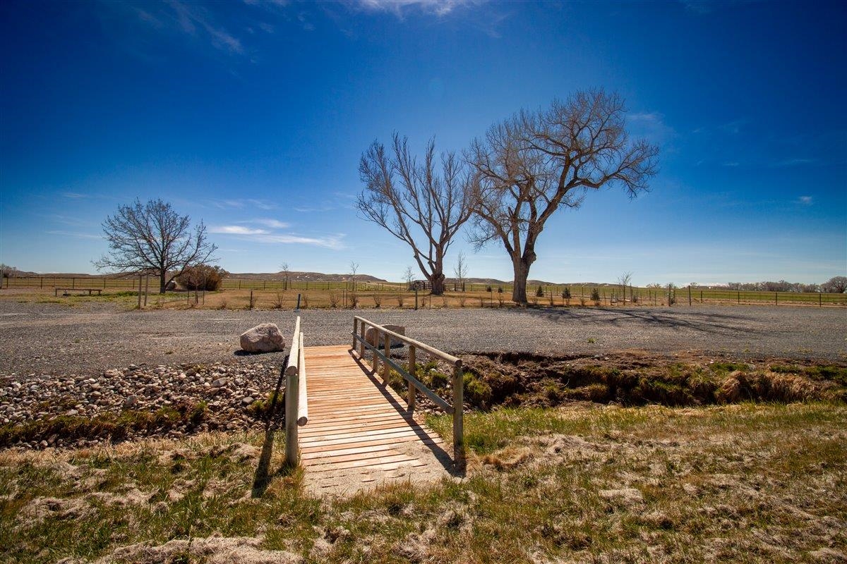 3646 Lane 32 1/2 Shell Wy Shell, WY 82441 - Photo 8 of 42