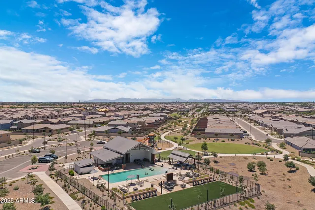 $2,200 | 4172 East Pinto Drive, Gilbert, AZ 85296