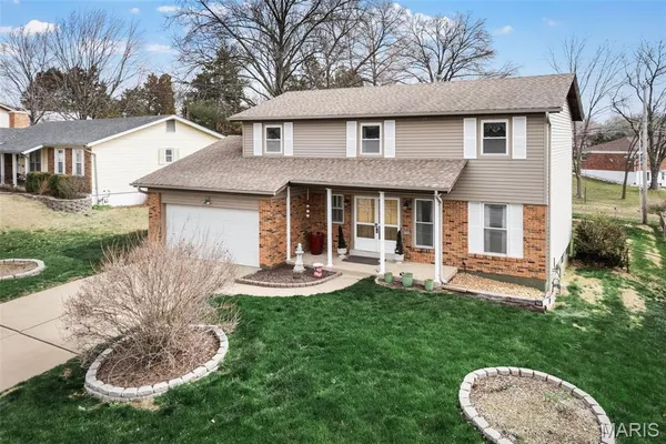$349,900 | 9542 General Lee Drive, St. Louis, MO 63126