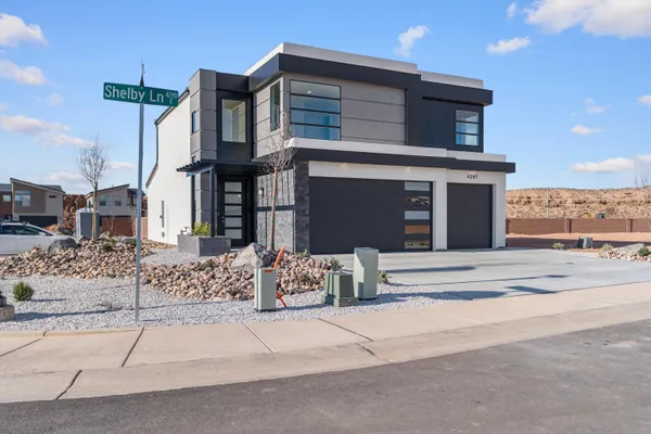 $549,000 | 5 Strawberry Avenue, Hurricane, UT 84737
