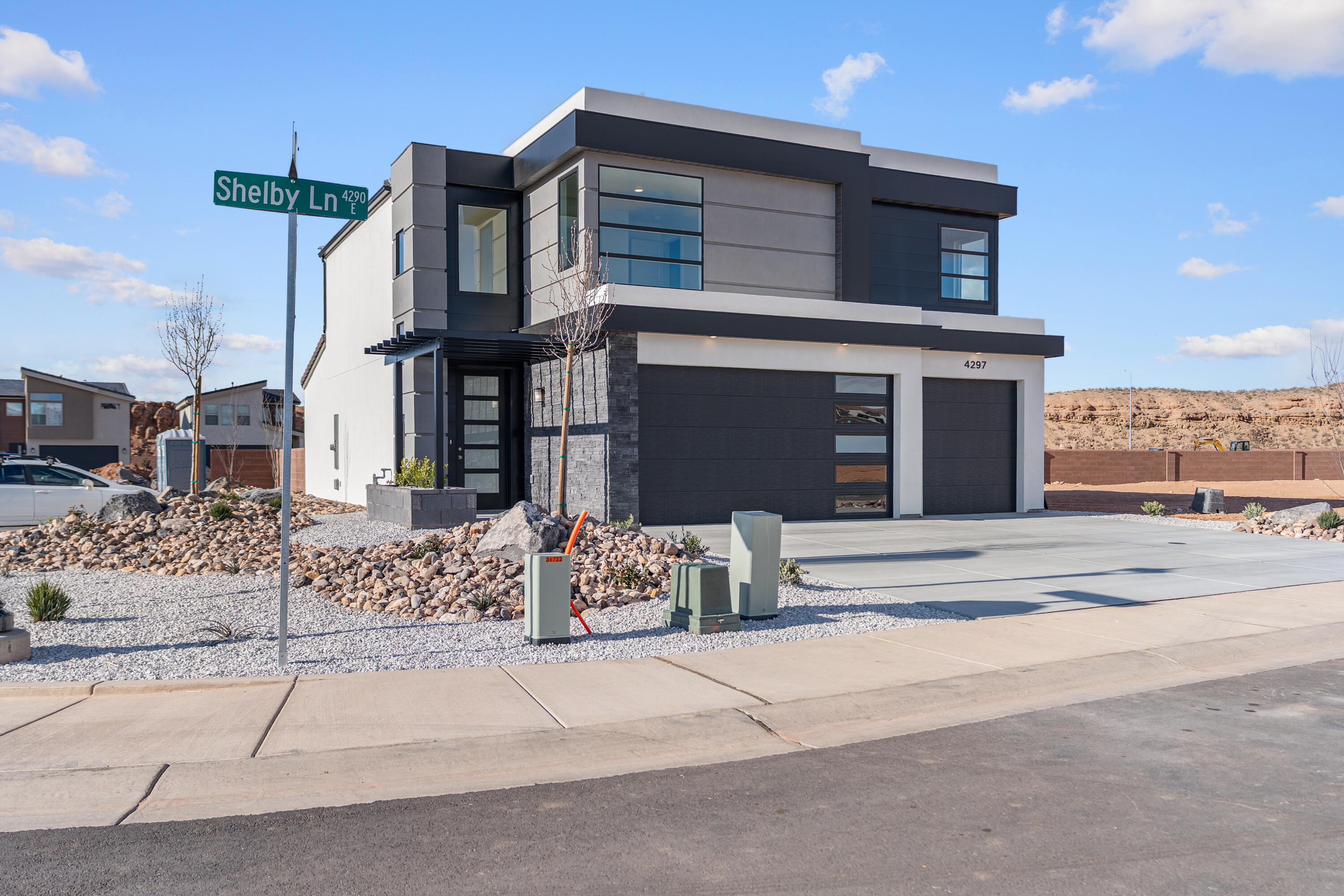 318 Desert Reflection Street St. George, UT 84790 - Photo 8 of 34 DSC02454