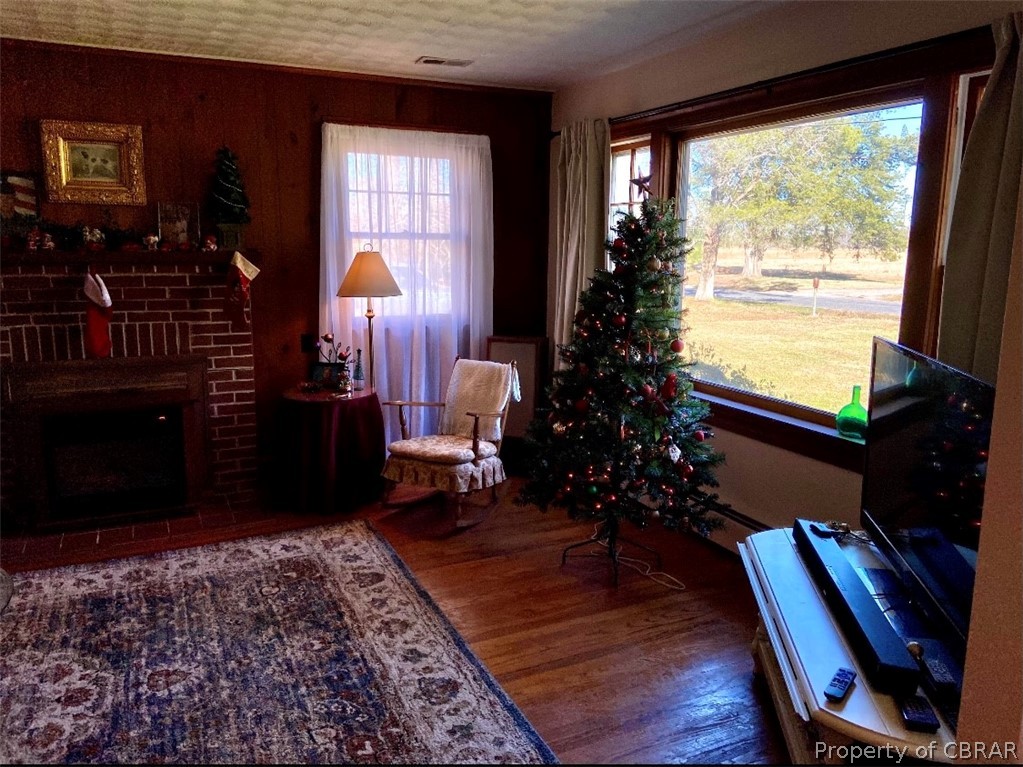 9260 Robins Neck Road Gloucester, VA 23061 - Photo 9 of 23 Gallery Image 9