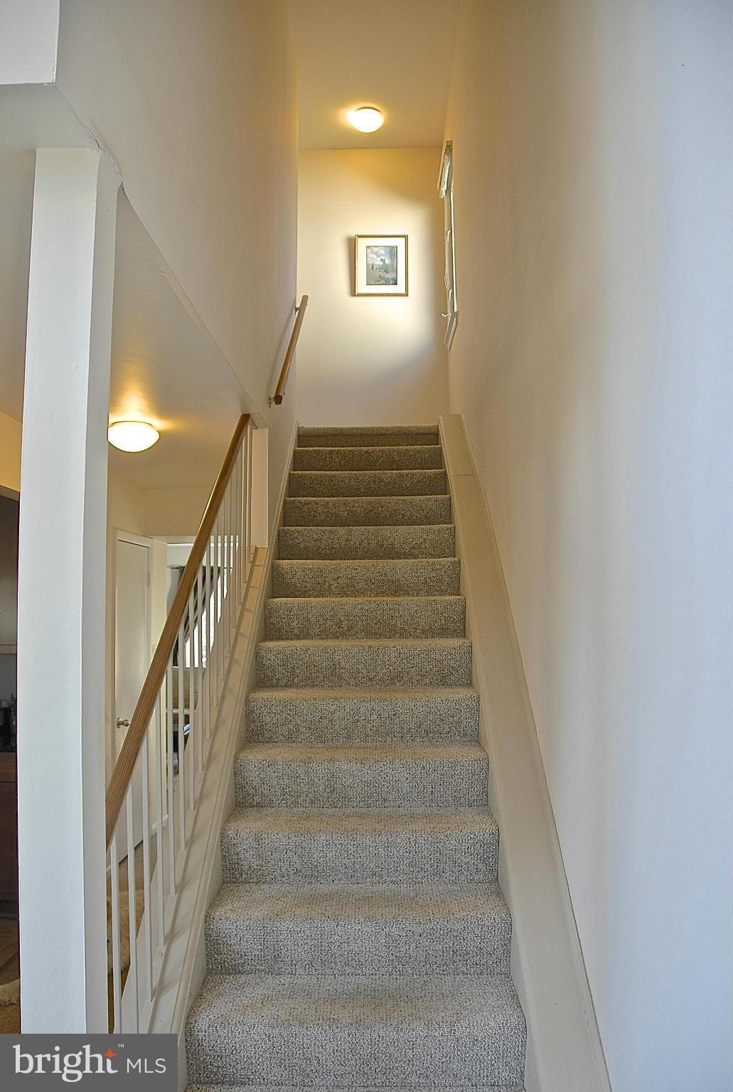 1478 Roundleaf Court Reston, VA 20190 - Photo 9 of 17 High ceilings
