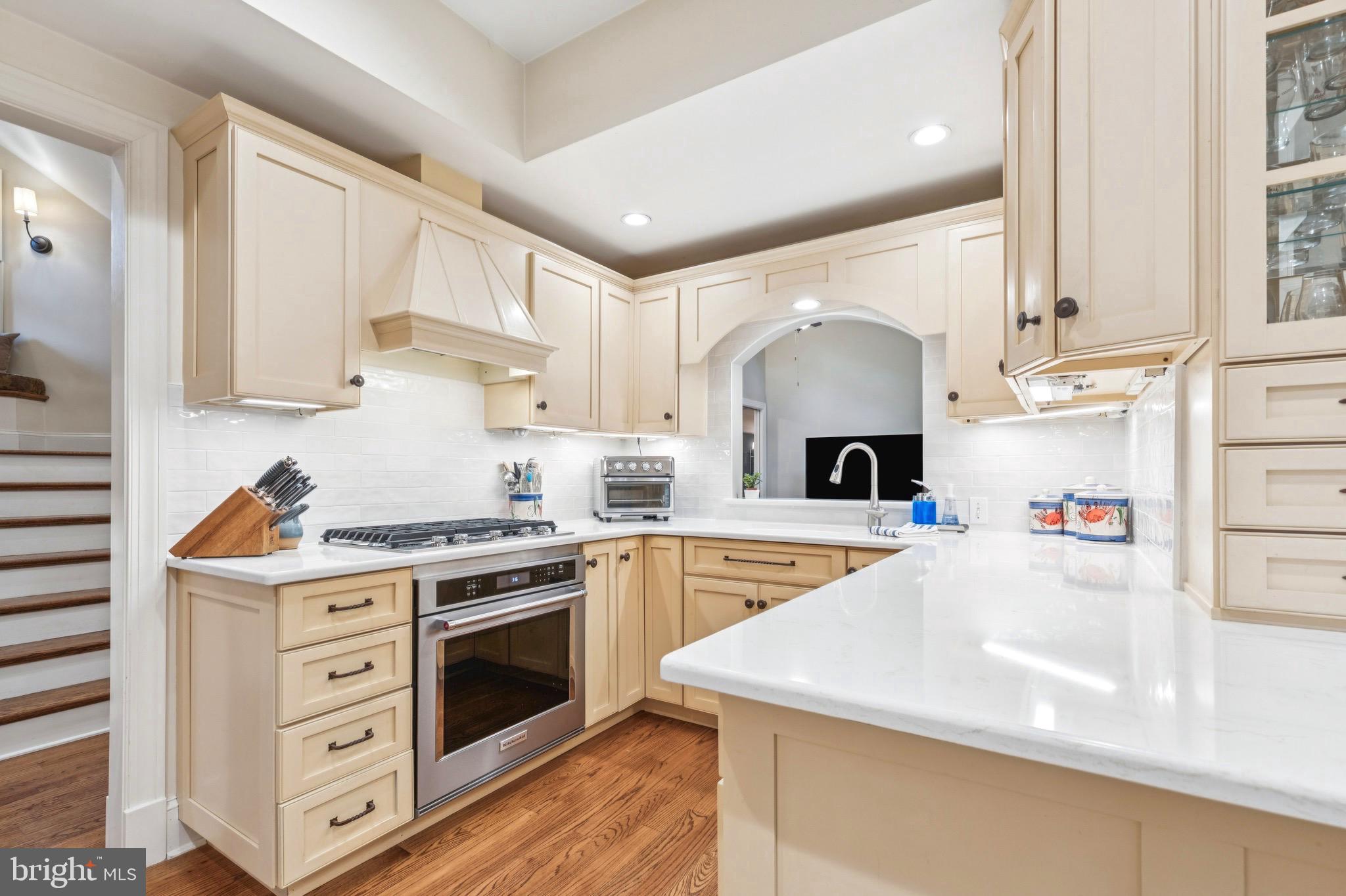9 Tolson Street Annapolis, MD 21401 - Photo 20 of 82 Timeless Counter Tops & Tile Backsplash
