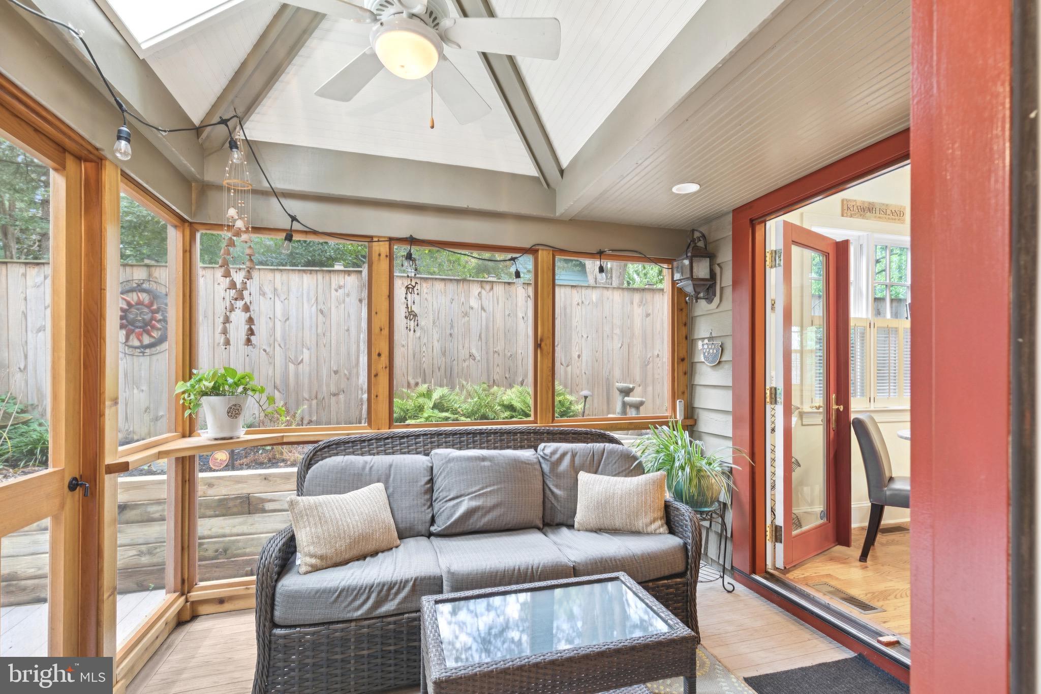 9 Tolson Street Annapolis, MD 21401 - Photo 24 of 82 a living room with furniture and a large window