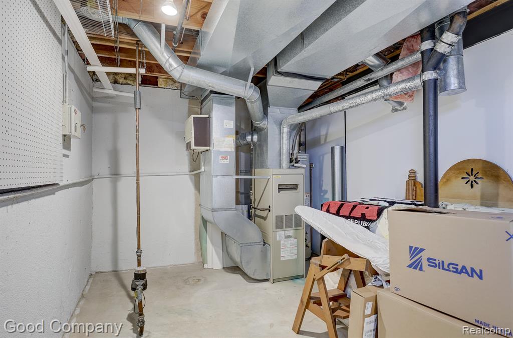 4408 Rochester Road Royal Oak, MI 48073 - Photo 38 of 50