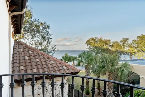 $6,750,000 | 456 Captains Circle, Destin, FL 32541