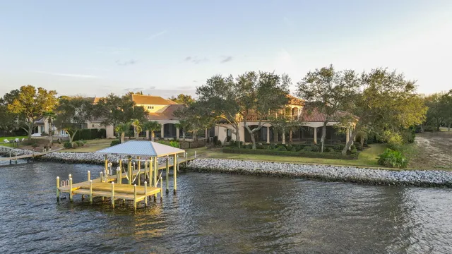 $6,000,000 | 456 Captains Circle, Destin, FL 32541