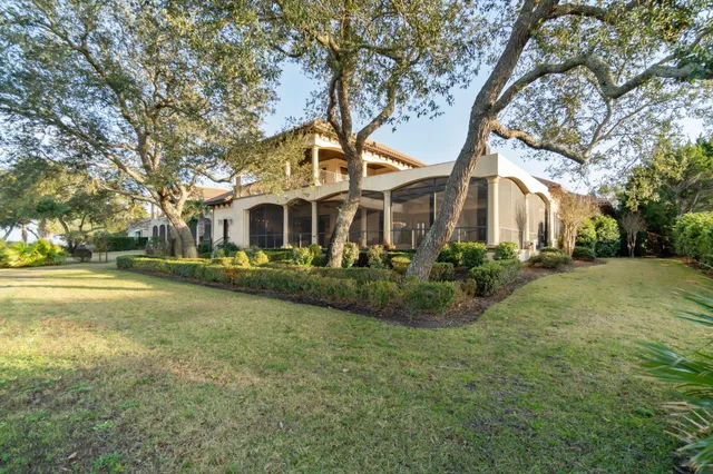 $6,000,000 | 456 Captains Circle, Destin, FL 32541