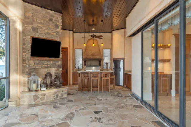 $6,000,000 | 456 Captains Circle, Destin, FL 32541