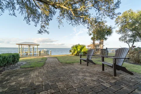 $6,750,000 | 456 Captains Circle, Destin, FL 32541