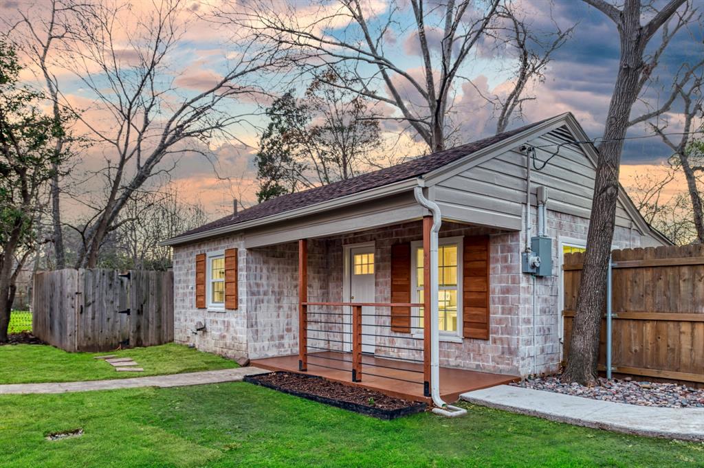 1819 Scripture Street Denton, TX 76201 - Photo 4 of 27