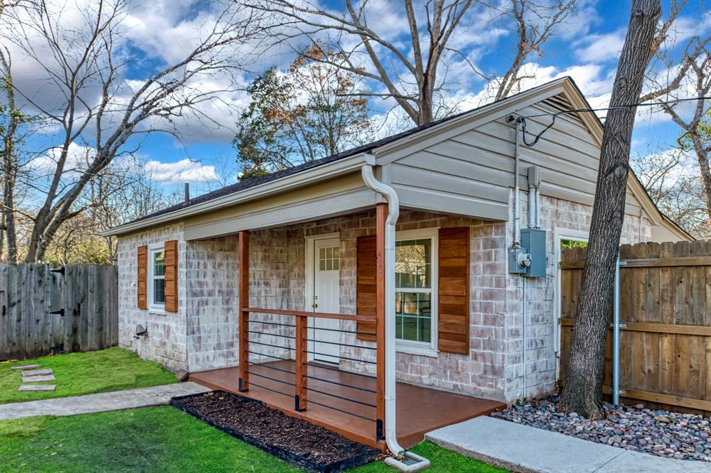 1819 Scripture Street Denton, TX 76201 - Photo 5 of 27