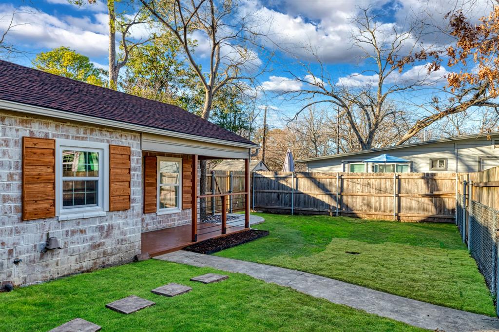 1819 Scripture Street Denton, TX 76201 - Photo 8 of 27