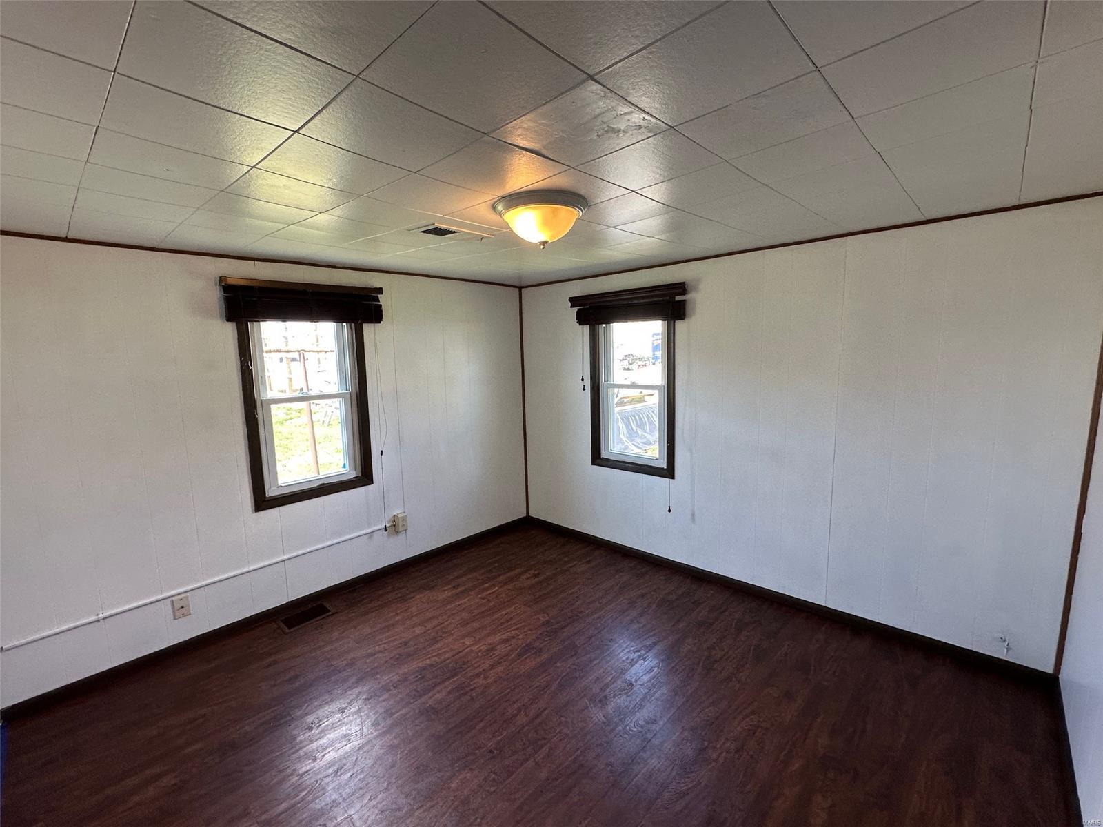 707 Sinclair Avenue South Roxana, IL 62087 - Photo 8 of 11 Gallery Image 8