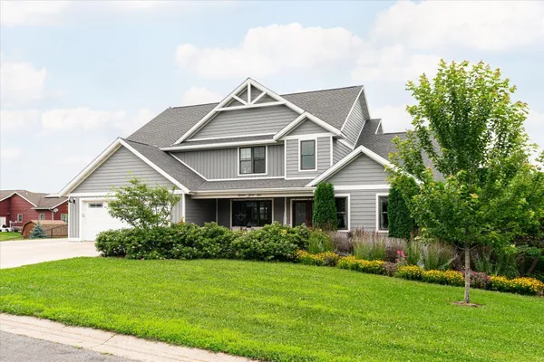 $849,900 | 706 Derek Lane, Viroqua, WI 54665