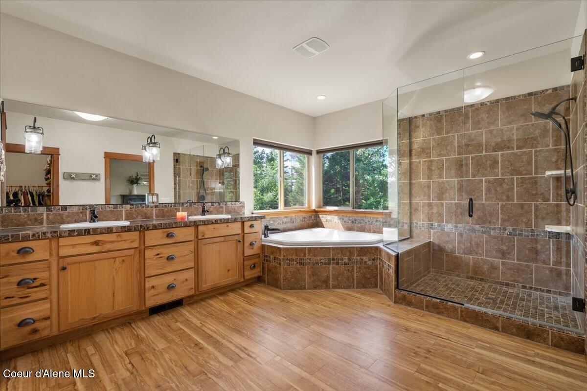 17378 North Freddi Road Rathdrum, ID 83858 - Photo 38 of 83 38-Primary Bathroom