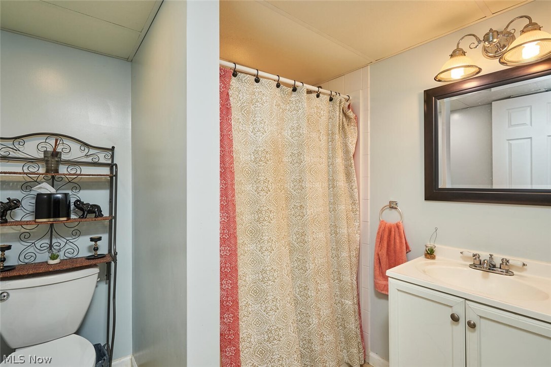 6486 Kerneywood Road Parma, OH 44129 - Photo 20 of 24