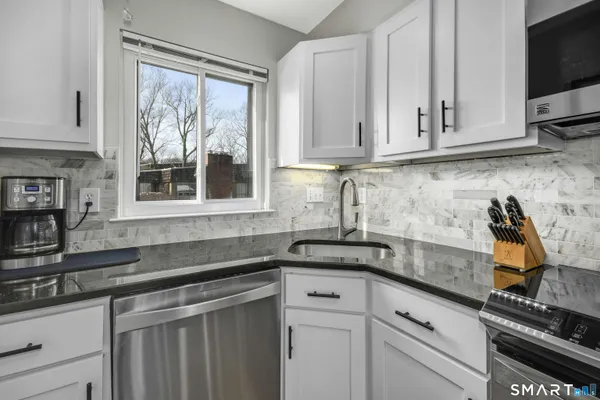 $425,000 | 92 Ledgebrook Drive, Unit 92, Norwalk, CT 06854