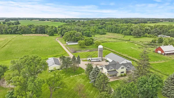 $889,999 | 5095 Harff Road, Loretto, MN 55357