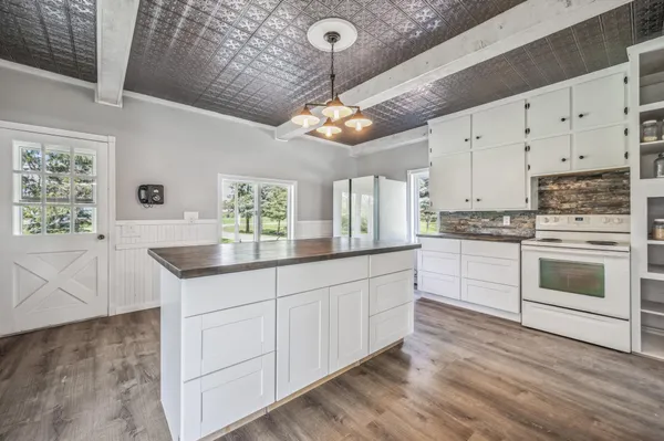 $889,999 | 5095 Harff Road, Loretto, MN 55357