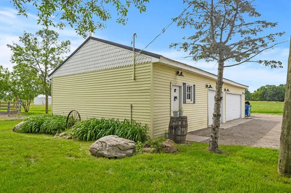 $889,999 | 5095 Harff Road, Loretto, MN 55357