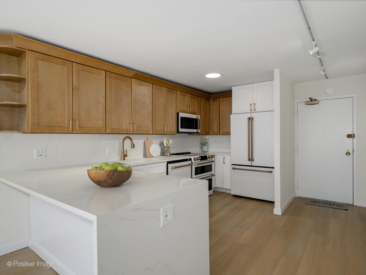 5415 North Sheridan Road, Unit 5015 Chicago, IL 60640 - Photo 6 of 21