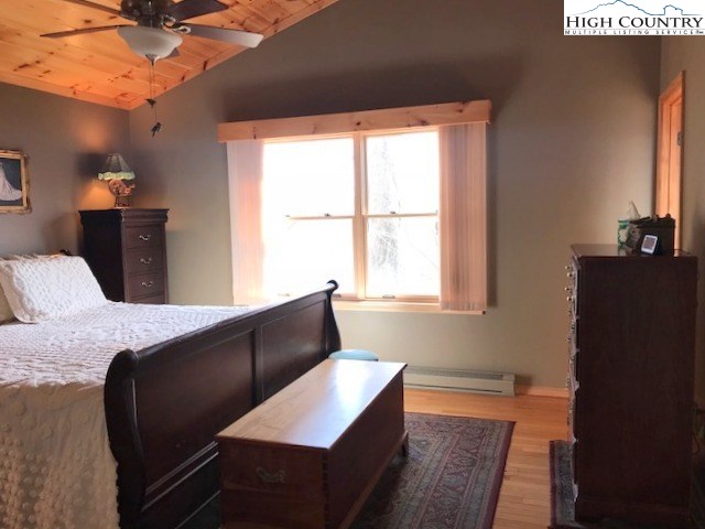 990 Fox Meadow Road Banner Elk, NC 28604 - Photo 26 of 45 a living room with furniture and a window