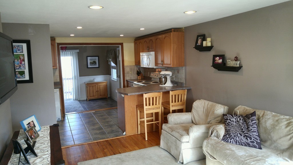 7 Lincoln Road Peabody, MA 01960 - Photo 7 of 24 Gallery Image 7