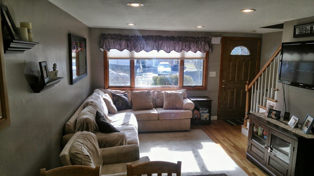 7 Lincoln Road Peabody, MA 01960 - Photo 10 of 24 Gallery Image 10