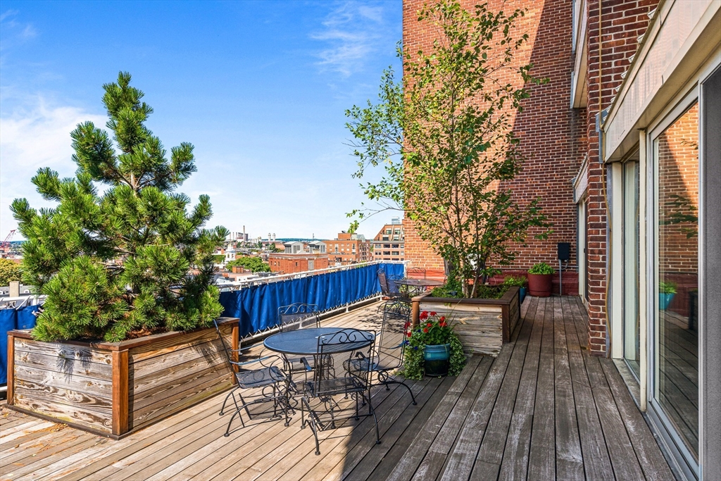 63 Atlantic Avenue, Unit 9B Boston, MA 02110 - Photo 26 of 27