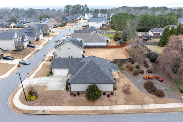 a view of a house with outdoor space