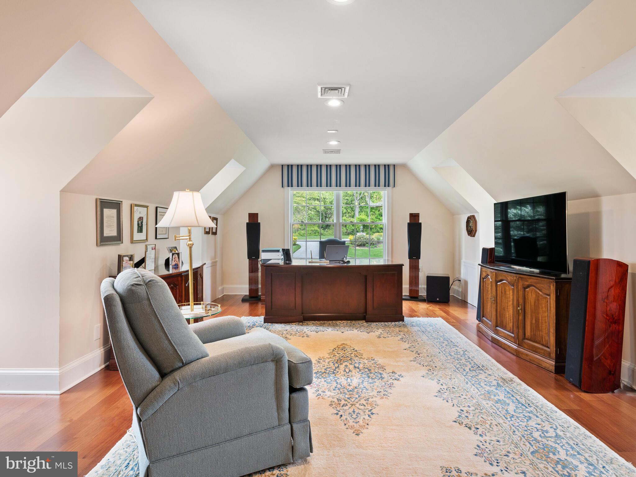 1 Hedgerow Lane Devon, PA 19333 - Photo 45 of 71 Bedroom in use as an office