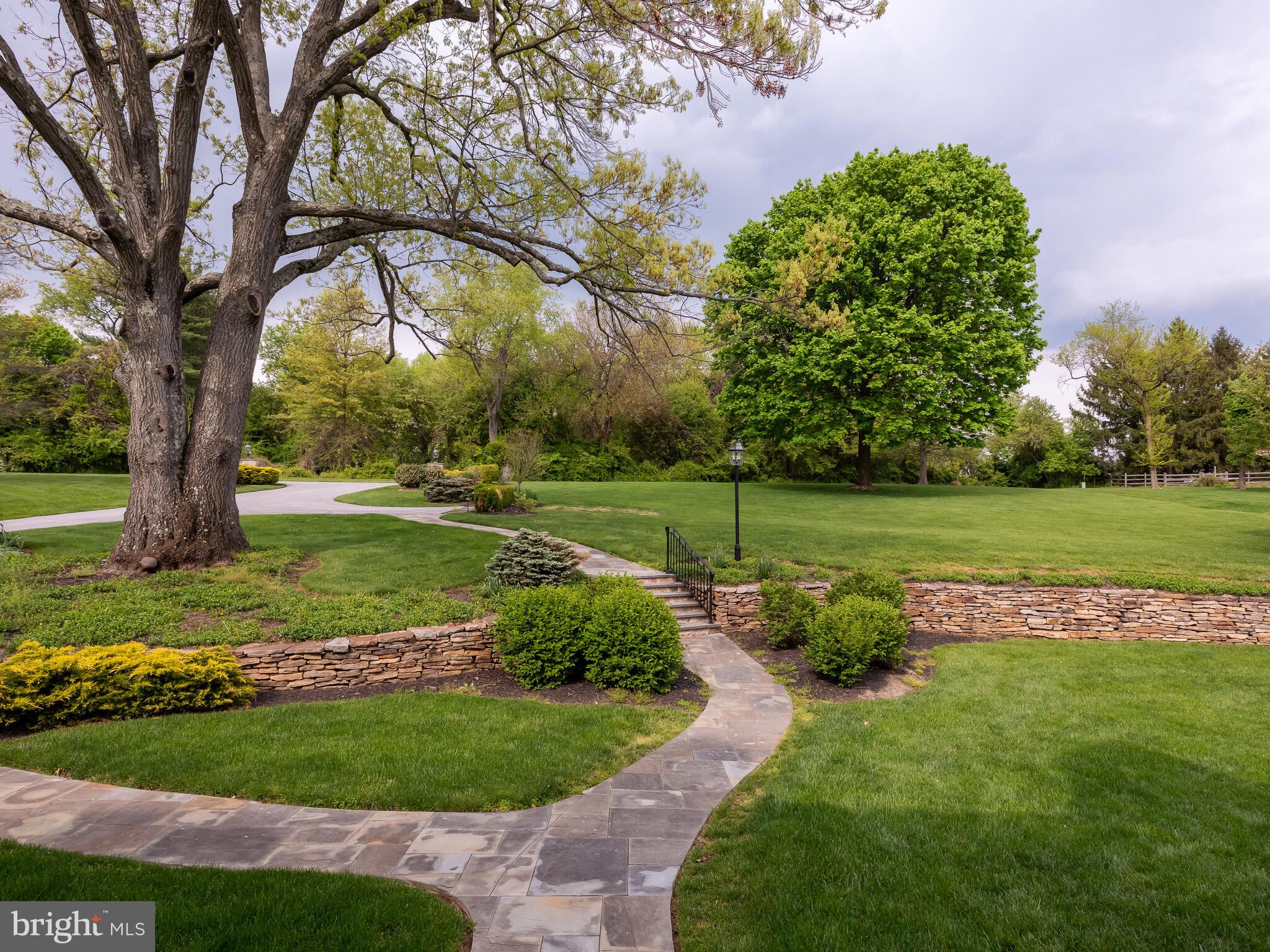 1 Hedgerow Lane Devon, PA 19333 - Photo 53 of 71 Custom flagstone walkways
