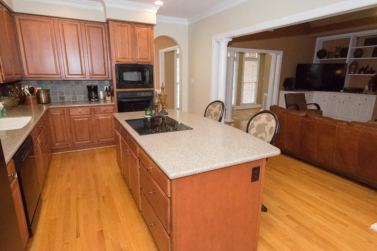 5306 Strathmore Drive Raleigh, NC 27613 - Photo 11 of 25 Kitchen