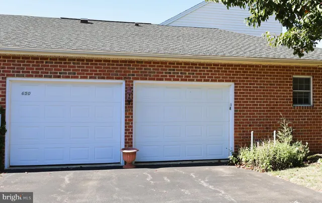 a view of a back yard of the house