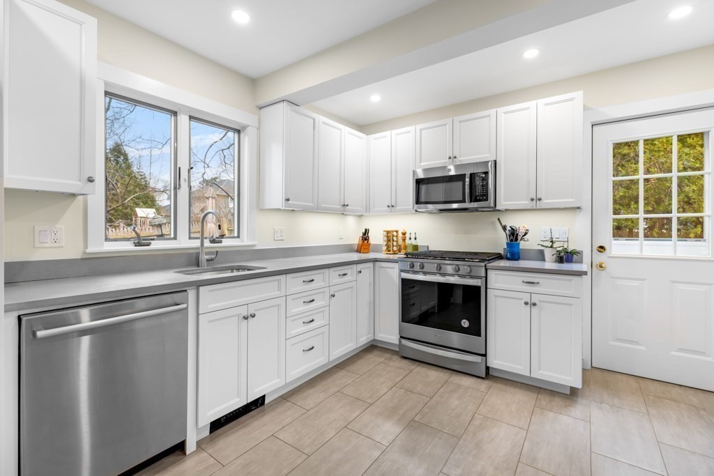 13 Plymouth Road Needham, MA 02492 - Photo 2 of 27 Gallery Image 2