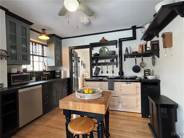 $369,900 | 330 Berkeley Drive, Syracuse, NY 13210