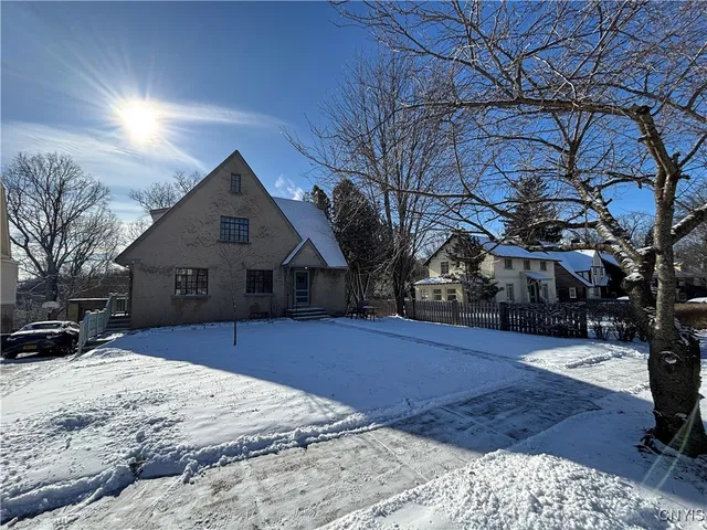 $369,900 | 330 Berkeley Drive, Syracuse, NY 13210