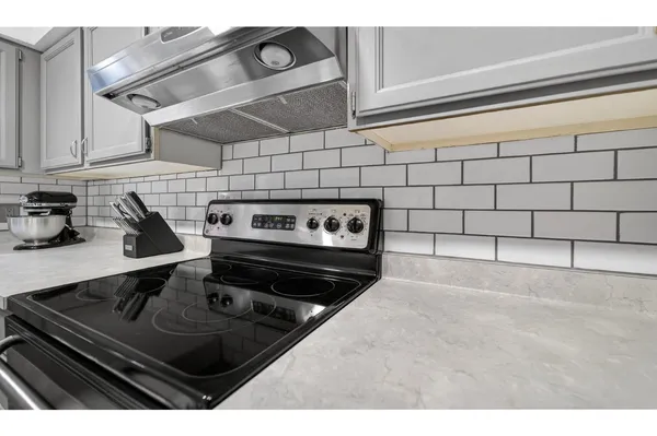 $224,900 | 14 Maple Wood Lane, Unit 18, Madison, WI 53704