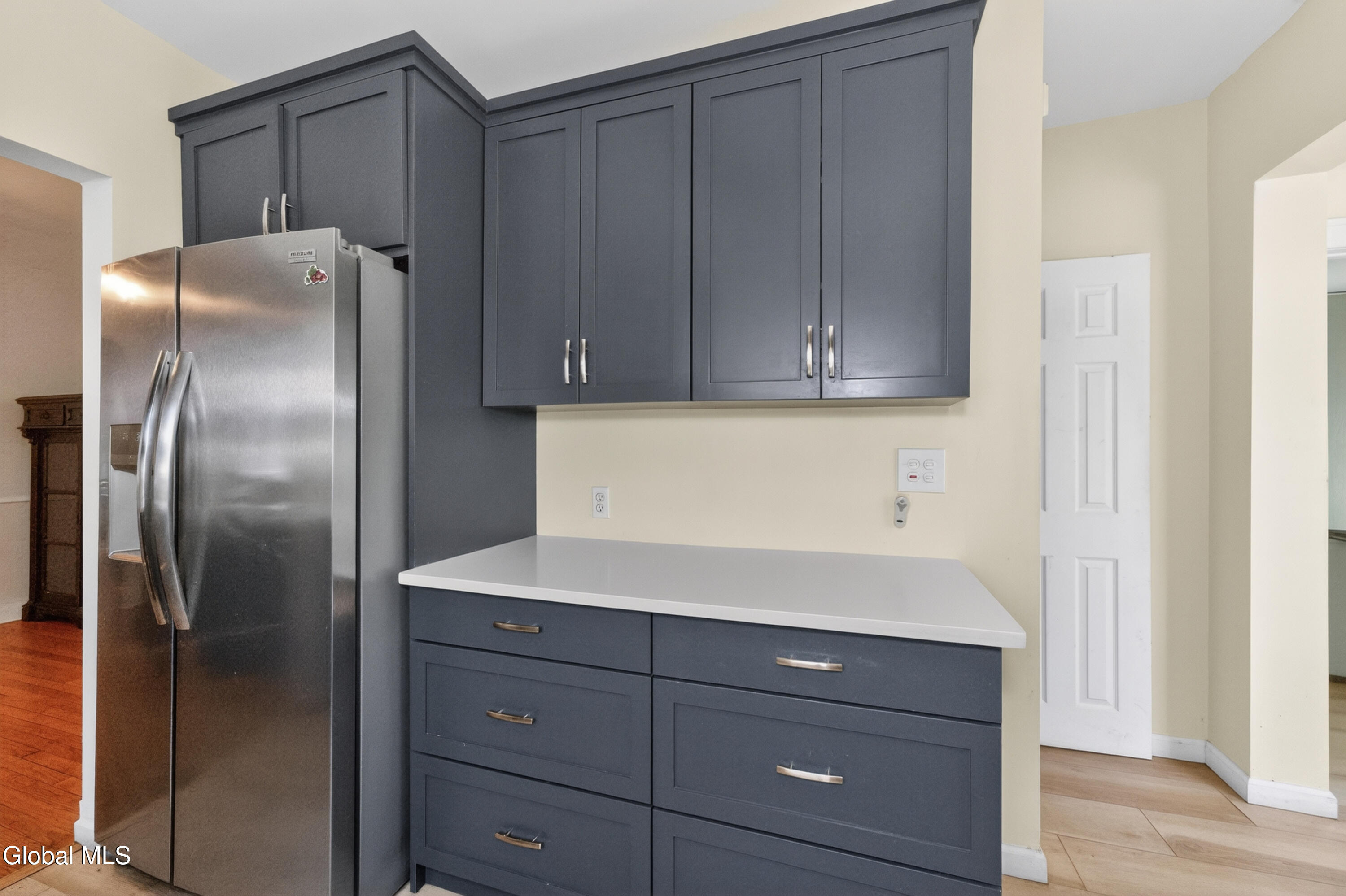 32 Osborne Road Colonie, NY 12205 - Photo 16 of 35 4 Kitchen 3