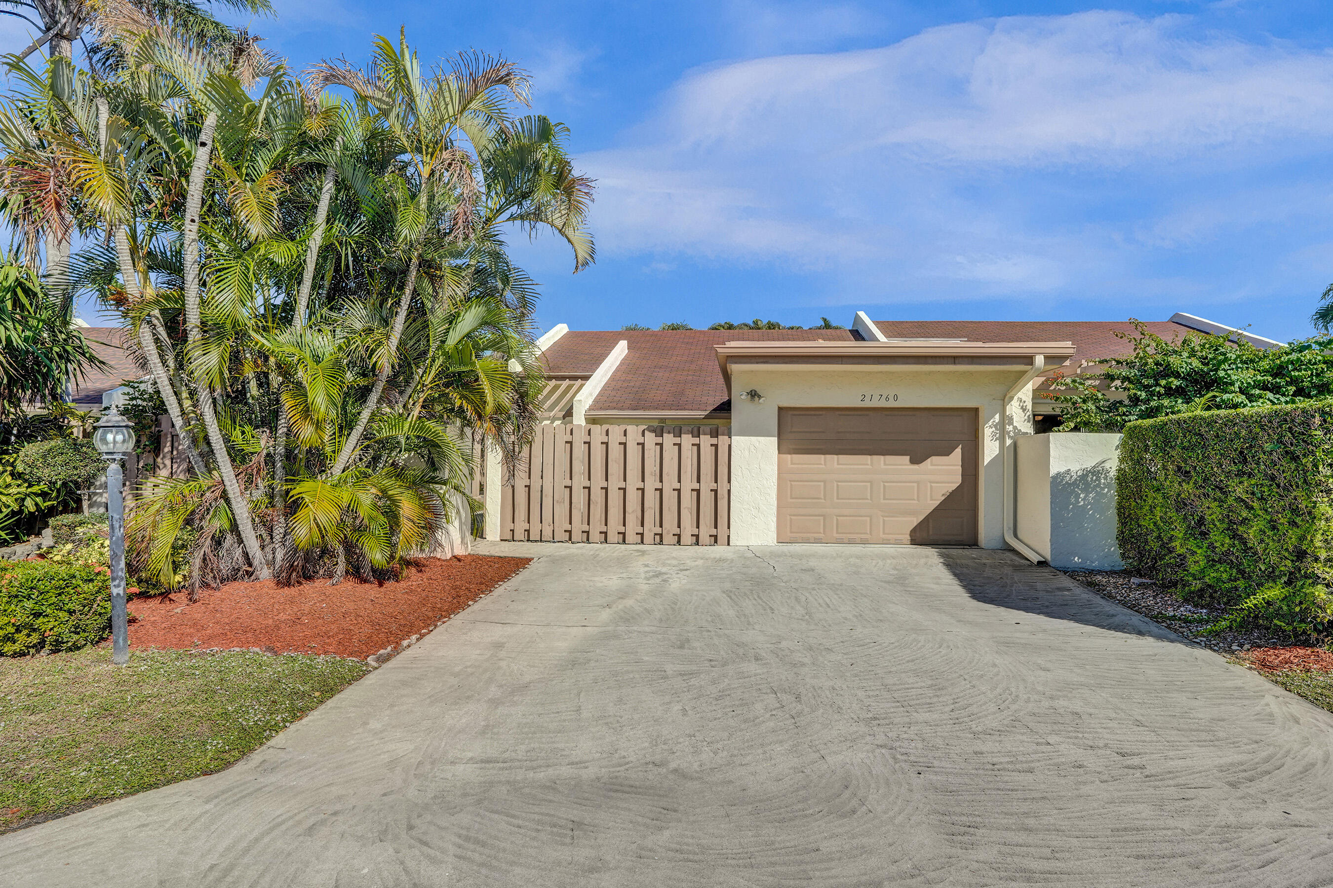 21760 Contado Road Boca Raton, FL 33433 - Photo 2 of 42 DSC07362