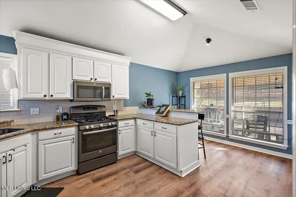 $289,900 | 400 Winding Hills Drive, Clinton, MS 39056